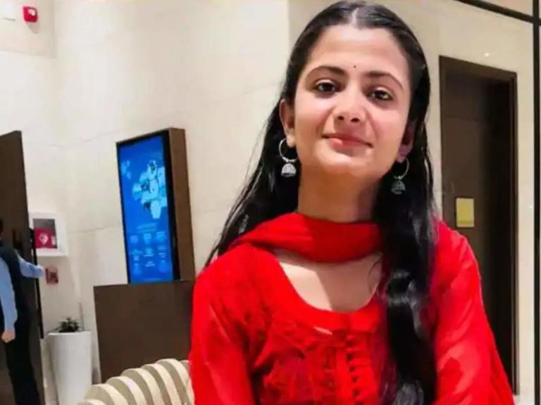 Meet woman who cracked UPSC exam twice, became youngest IPS officer at 21